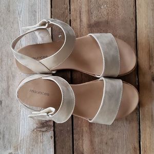 Maurices Felicity sandals with velcro closures size 8.5